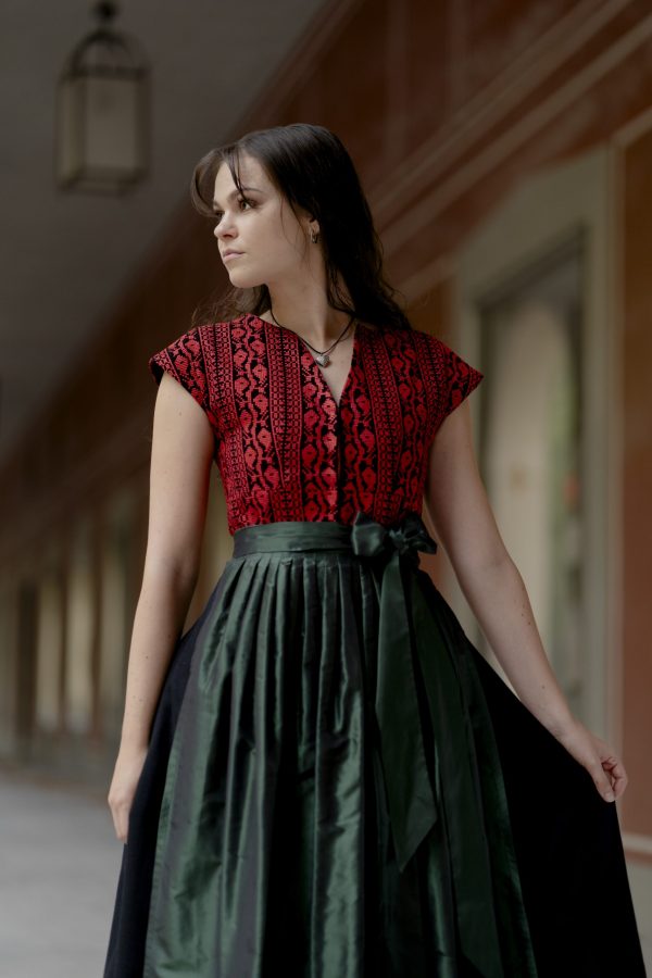 Rania Dirndl